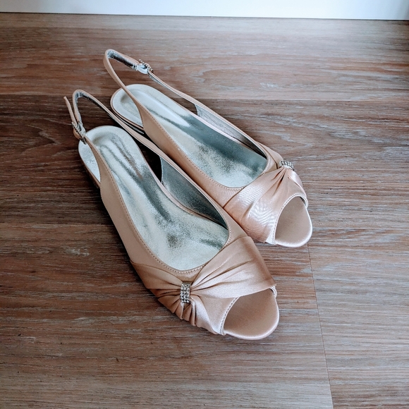 Champagne Peep Toe Slingback Flats - Picture 6 of 12